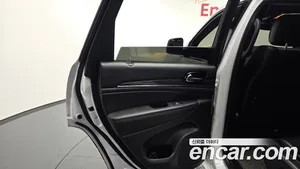 Jeep Cherokee, 2019 — миниатюра 15