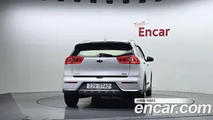 Kia Niro, 2016 — миниатюра 4