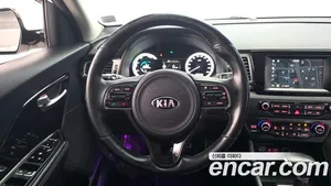 Kia Niro, 2016 — миниатюра 13