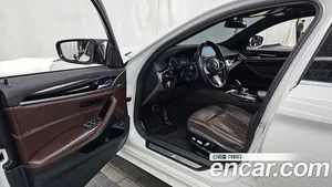 BMW 5-Series, 2018 — миниатюра 13