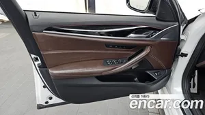 BMW 5-Series, 2018 — миниатюра 14