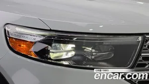 Ford Explorer, 2019 — миниатюра 8