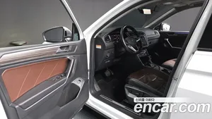 Volkswagen Tiguan, 2023 — миниатюра 10