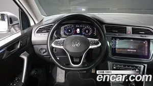 Volkswagen Tiguan, 2023 — миниатюра 13