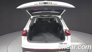 Volkswagen Tiguan, 2023 — миниатюра 20