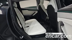 Tesla Model Y, 2025 — миниатюра 16