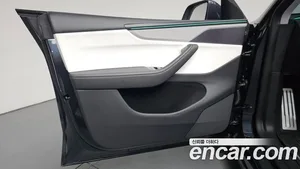 Tesla Model Y, 2025 — миниатюра 13