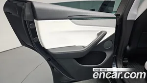 Tesla Model Y, 2025 — миниатюра 14