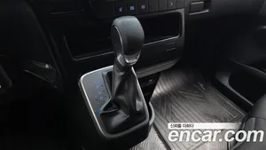 Hyundai Staria, 2025 — миниатюра 11