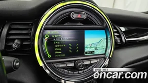 Mini Cooper Convertible, 2018 — миниатюра 16