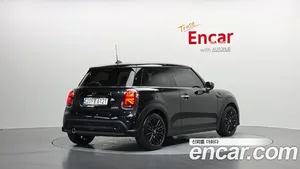 Mini Cooper, 2023 — миниатюра 2