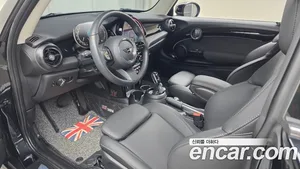 Mini Cooper, 2023 — миниатюра 10