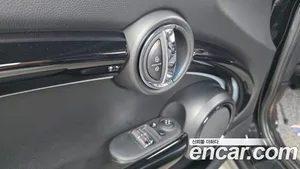 Mini Cooper, 2023 — миниатюра 27