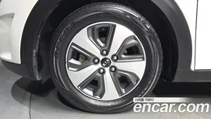 Kia Niro, 2017 — миниатюра 5