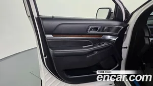 Ford Explorer, 2019 — миниатюра 14