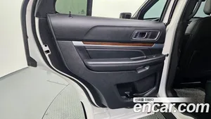 Ford Explorer, 2019 — миниатюра 15