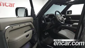 Land Rover Defender, 2025 — миниатюра 13