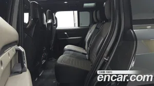 Land Rover Defender, 2025 — миниатюра 16