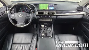 Lexus LS, 2016 — миниатюра 9