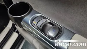 Genesis GV60, 2022 — миниатюра 24
