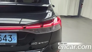 Audi Q4 e-tron, 2023 — миниатюра 8