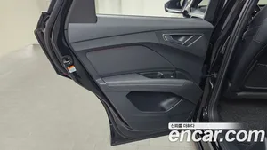 Audi Q4 e-tron, 2023 — миниатюра 14