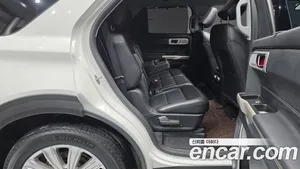 Ford Explorer, 2021 — миниатюра 17