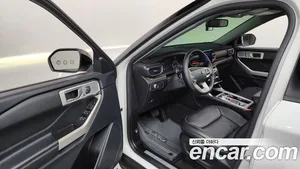 Ford Explorer, 2022 — миниатюра 10