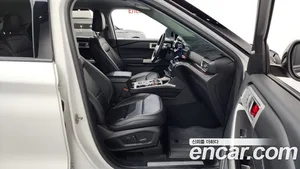 Ford Explorer, 2022 — миниатюра 11