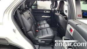 Ford Explorer, 2022 — миниатюра 12