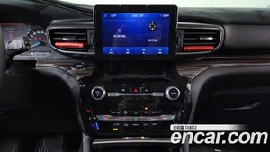 Ford Explorer, 2022 — миниатюра 14