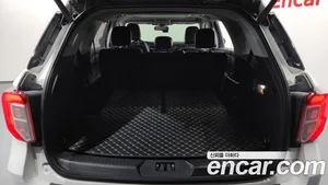 Ford Explorer, 2022 — миниатюра 20