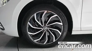 Volkswagen Golf, 2022 — миниатюра 5