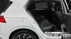 Volkswagen Golf, 2022 — миниатюра 17