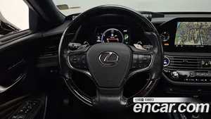 Lexus LS, 2021 — миниатюра 13