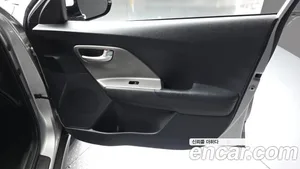 Kia Niro, 2022 — миниатюра 14