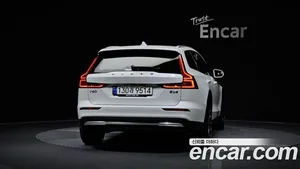 Volvo V60, 2024 — миниатюра 3