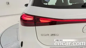 Mercedes-Benz EQA, 2025 — миниатюра 10