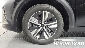 Kia Niro, 2021 — миниатюра 5