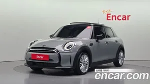 Mini Cooper, 2022 — миниатюра 1