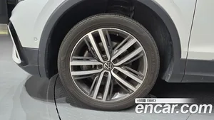 Volkswagen Tiguan, 2023 — миниатюра 5