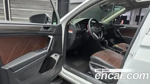 Volkswagen Tiguan, 2023 — миниатюра 13