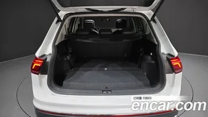 Volkswagen Tiguan, 2023 — миниатюра 38