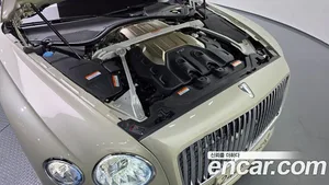 Bentley Flying Spur, 2023 — миниатюра 6