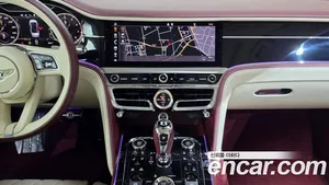 Bentley Flying Spur, 2023 — миниатюра 14