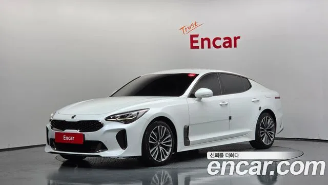 Kia Stinger, 2017 — фото автомобиля из Кореи