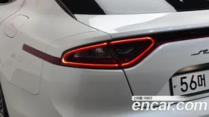 Kia Stinger, 2017 — миниатюра 9