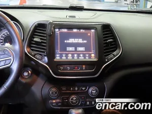 Jeep Cherokee, 2019 — миниатюра 11