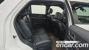 Ford Explorer, 2017 — миниатюра 11