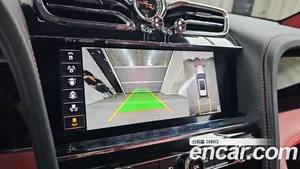 Bentley Bentayga, 2023 — миниатюра 19
